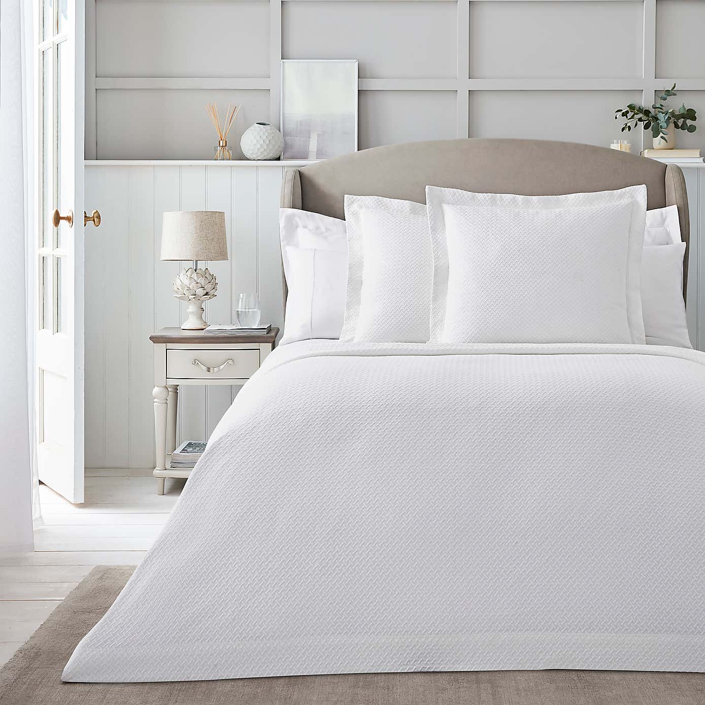 Dorma Purity Cardinham 100% Cotton White Throw