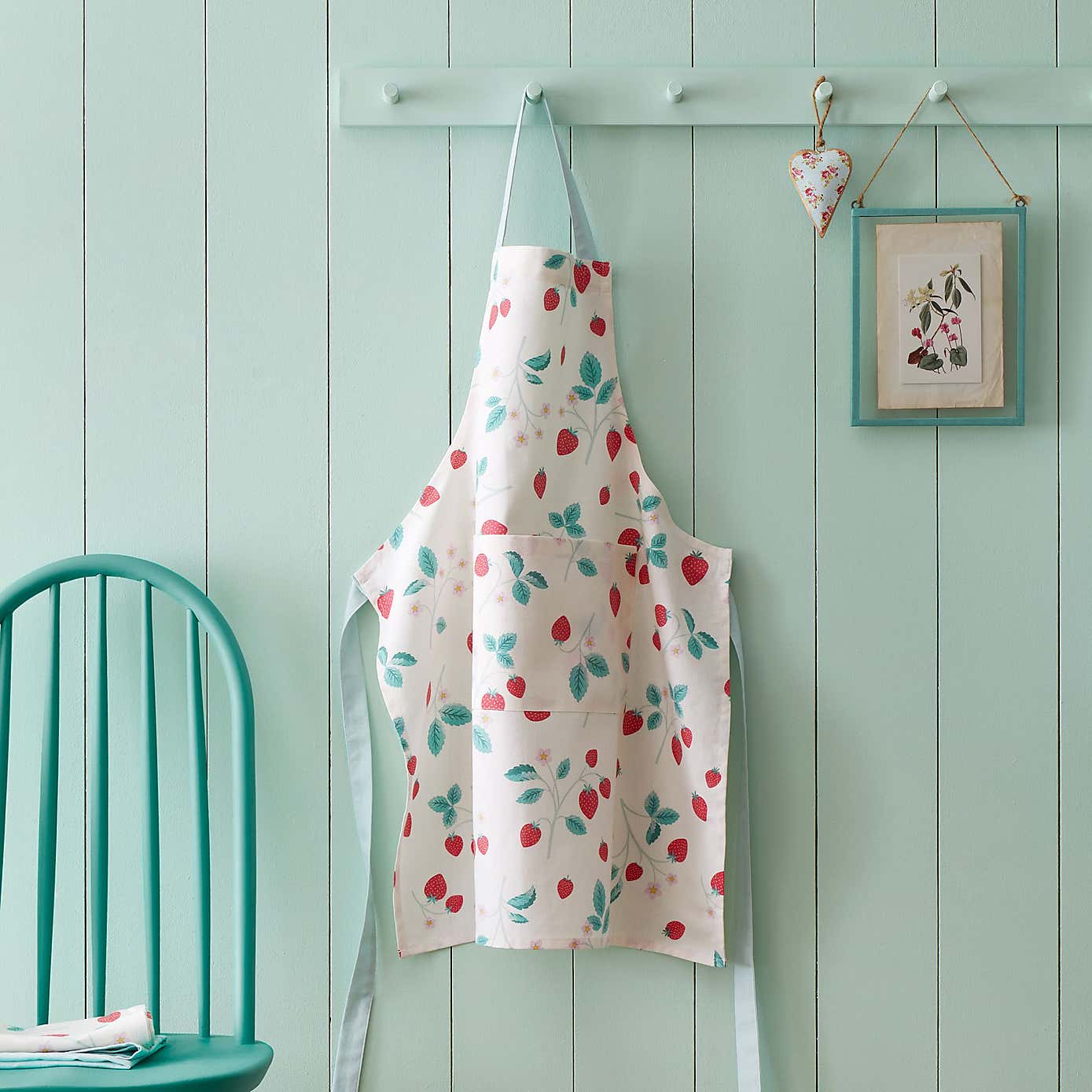 Catherine Lansfield Strawberry Garden Apron
