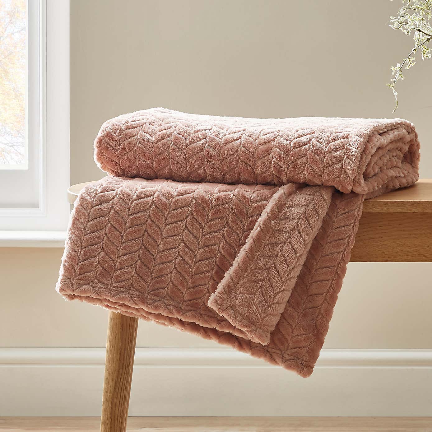 Amelia Fleece 200cm x 200cm Throw