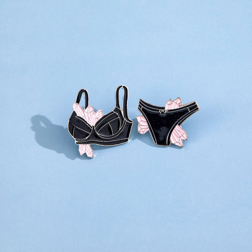 Personality Retro Underwear Panties Cute Simple Brooch Pin Two Sets
