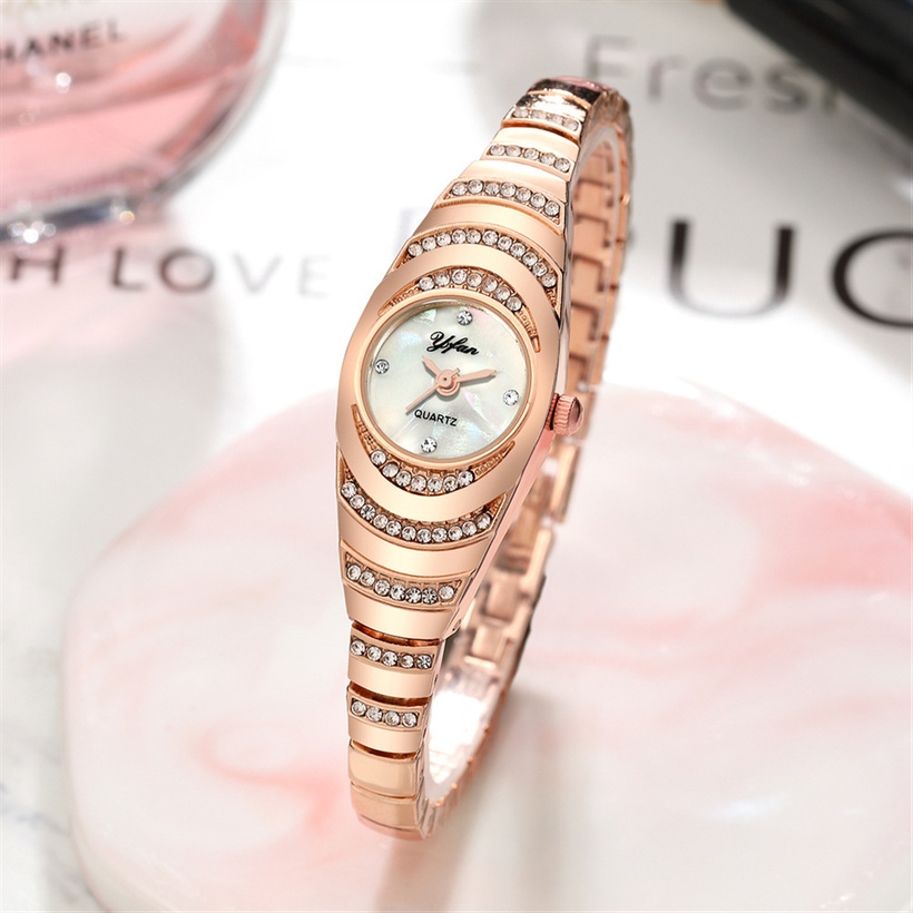 Korean Metal Chain Small Ladies Quartz Watch Fashion College Style Diamond Diamond Marble Face Ladies Bracelet Watch