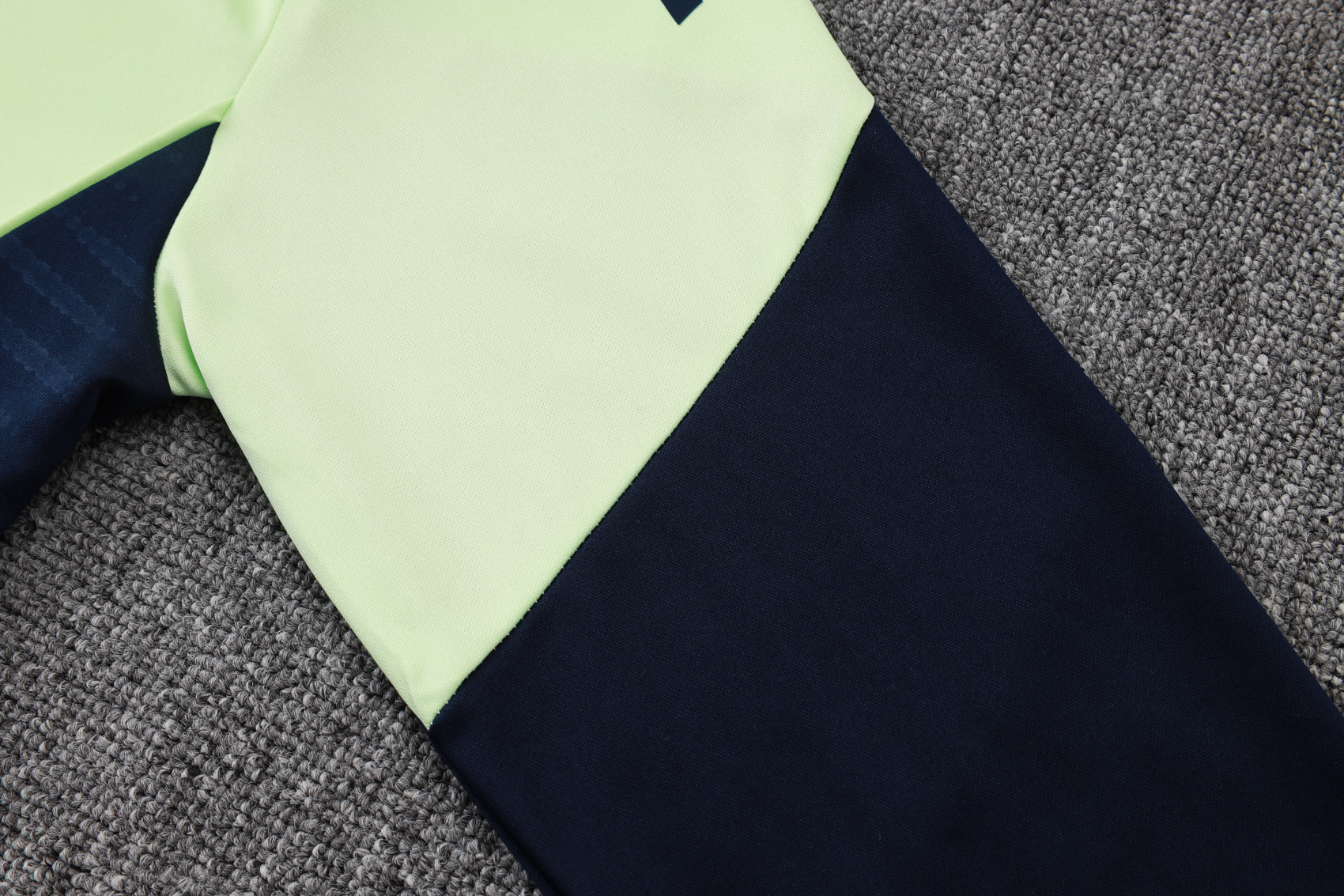 Real Madrid Training Kit (Sweatshirt+Pants) Light Green 2025/26