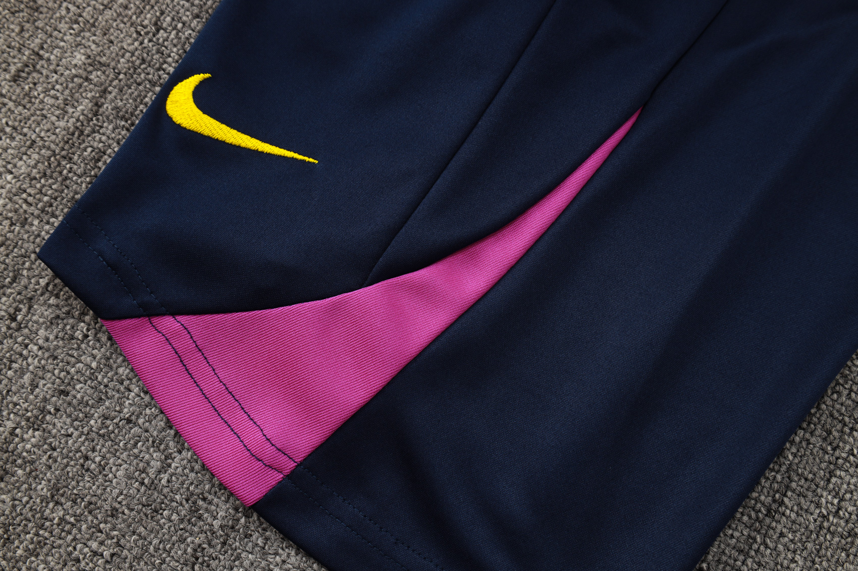 Barcelona Sleeveless Training Kit 2025/26