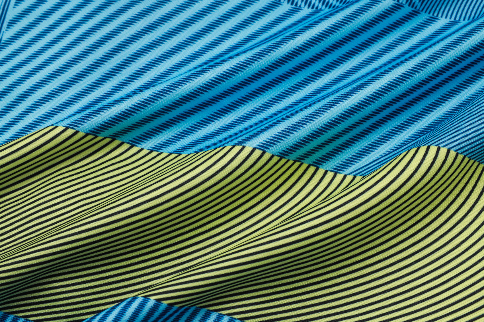 Real Madrid Training Kit (Jacket+Pants) Green 2025/26