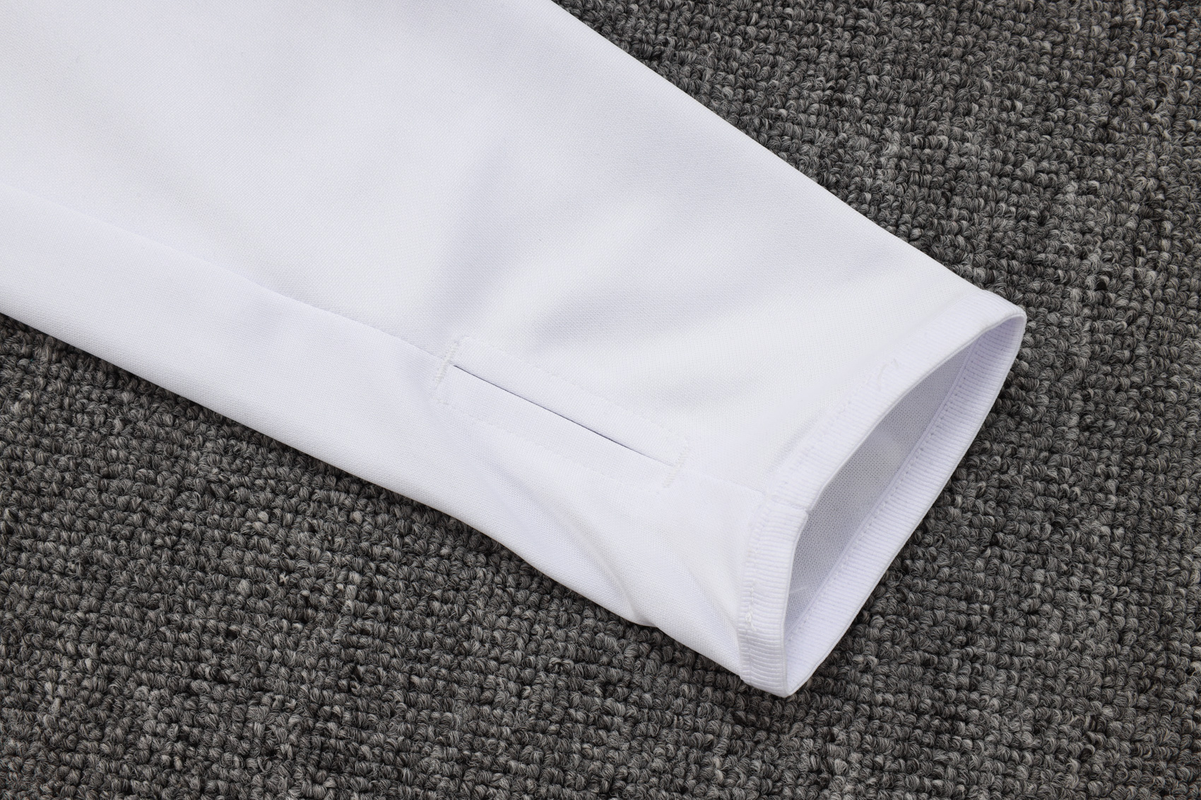 Liverpool Training Kit (Sweatshirt+Pants) White 2025/26