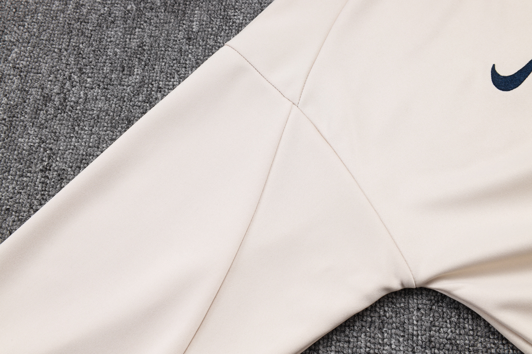 Barcelona Training Kit (Jacket+Pants) Beige 2025/26