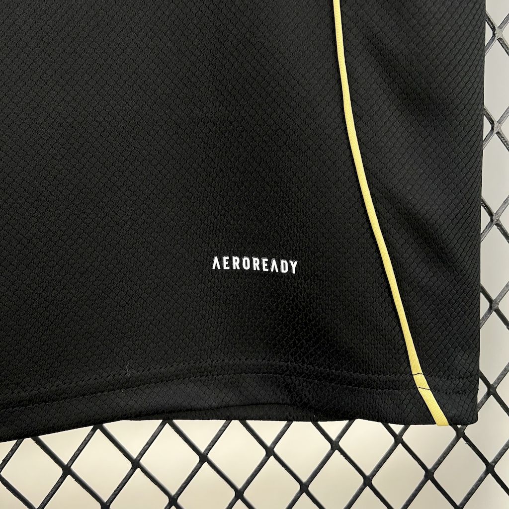 Liverpool Football Jersey Black & Golden Special Edition Custom Shirt 2025/26