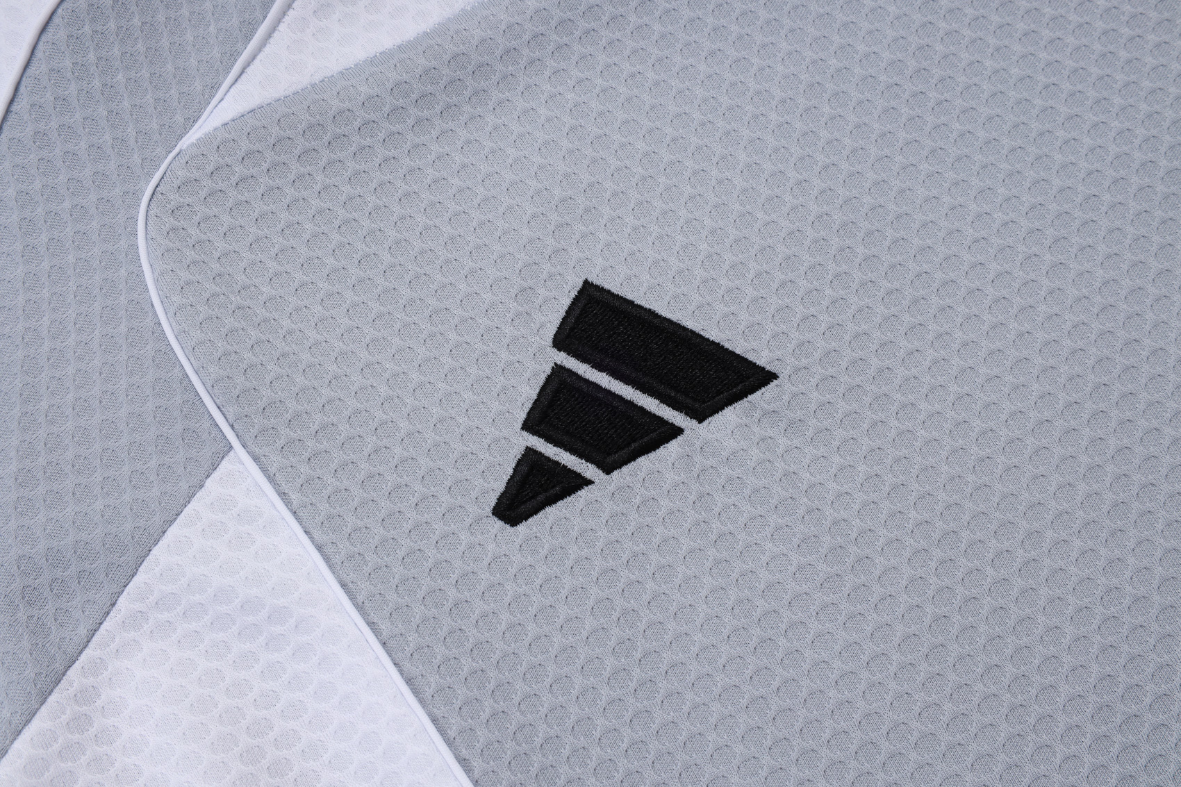 Real Madrid Training Jersey Kit Gray 2025/26