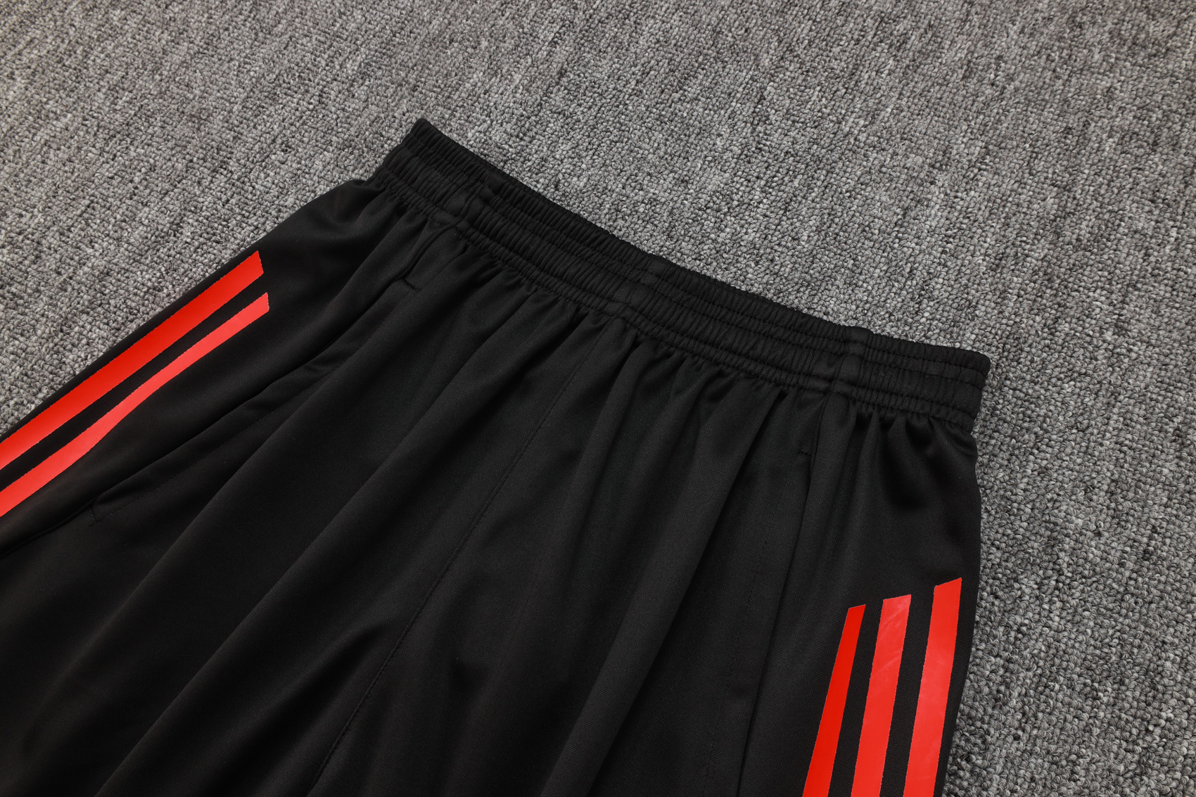 Liverpool Sleeveless Training Kit Black 2025/26