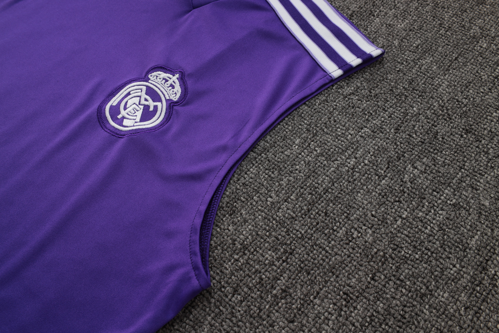 Real Madrid Sleeveless Training Kit Purple 2025/26