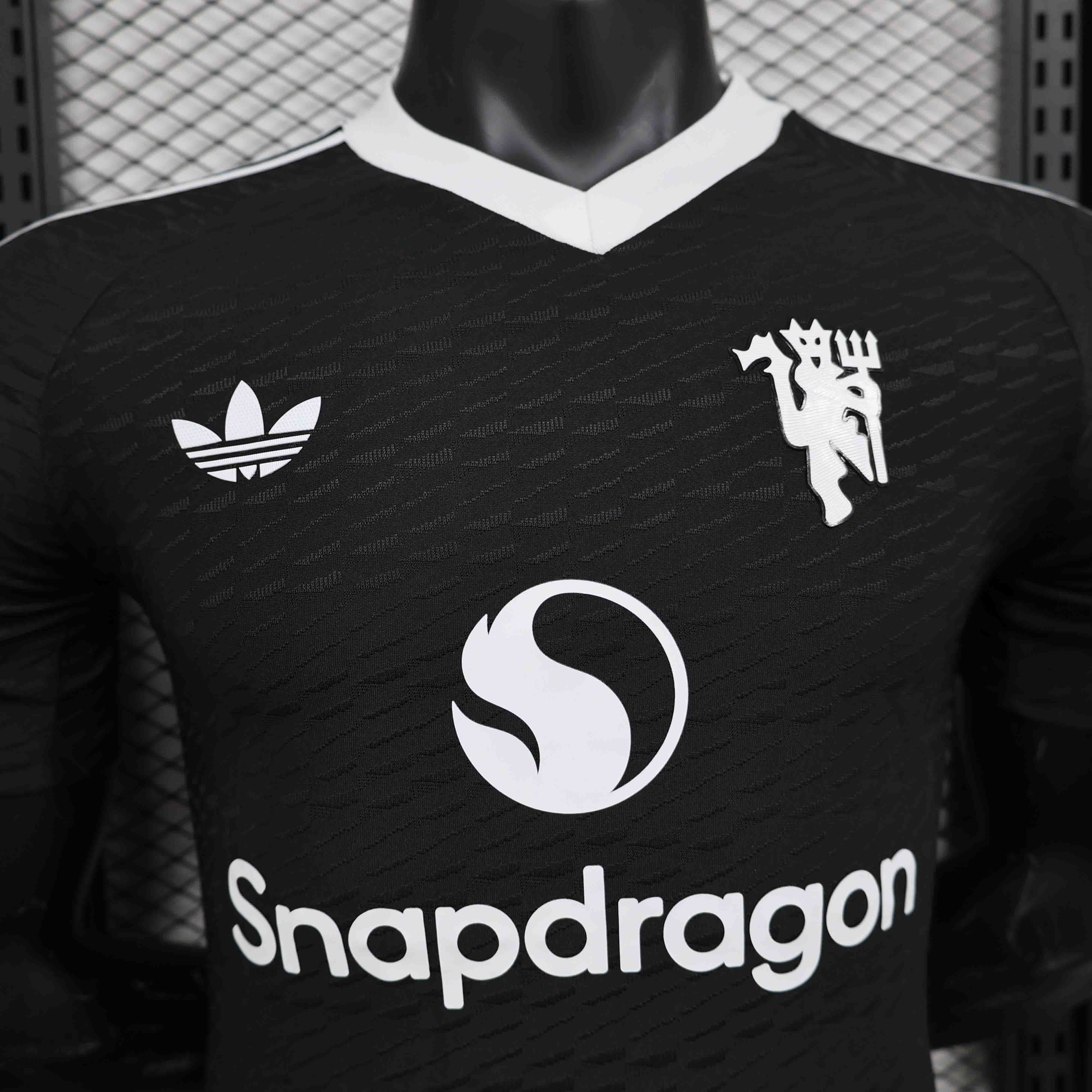 Manchester United Authentic Third Goalkeeper Football Jersey Shirt 2024/25