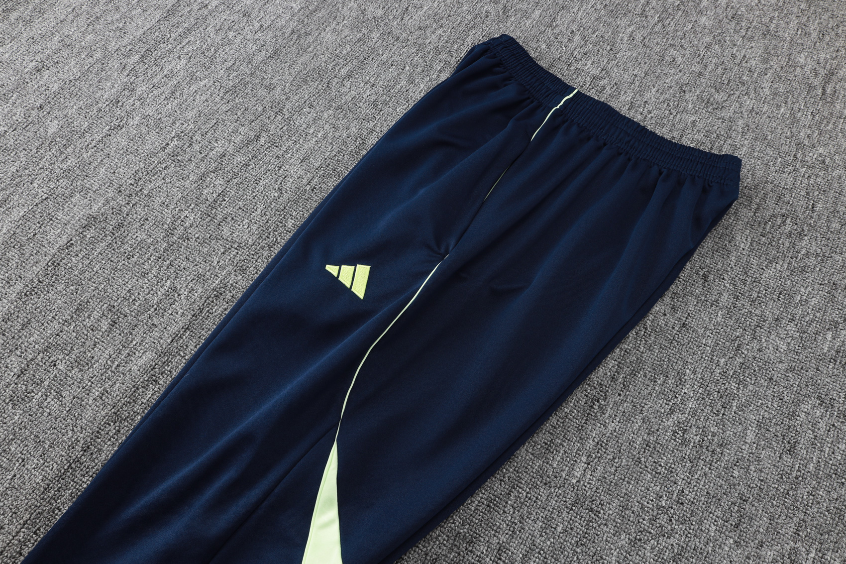 Real Madrid Training Kit (Jacket+Pants) Light Green 2025/26