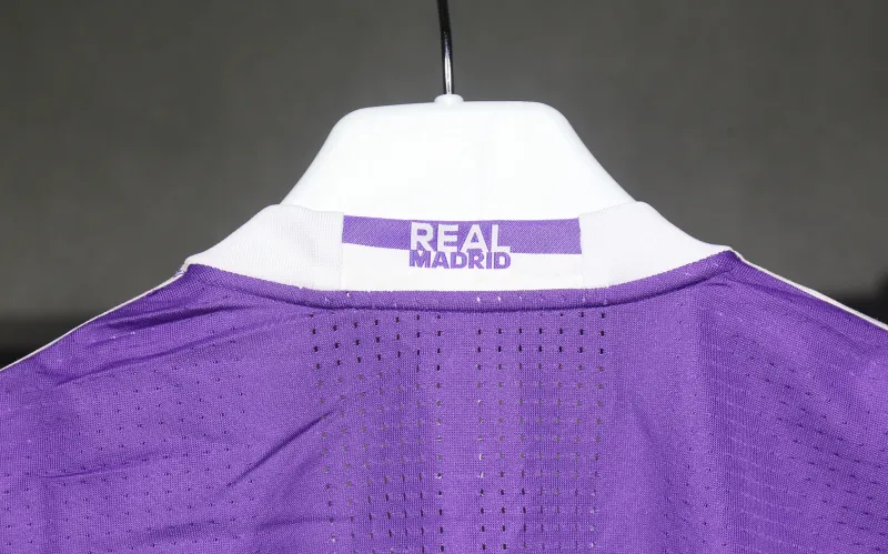 Real Madrid Authentic Retro Jersey Away Long Sleeve Soccer Shirt 2016/17