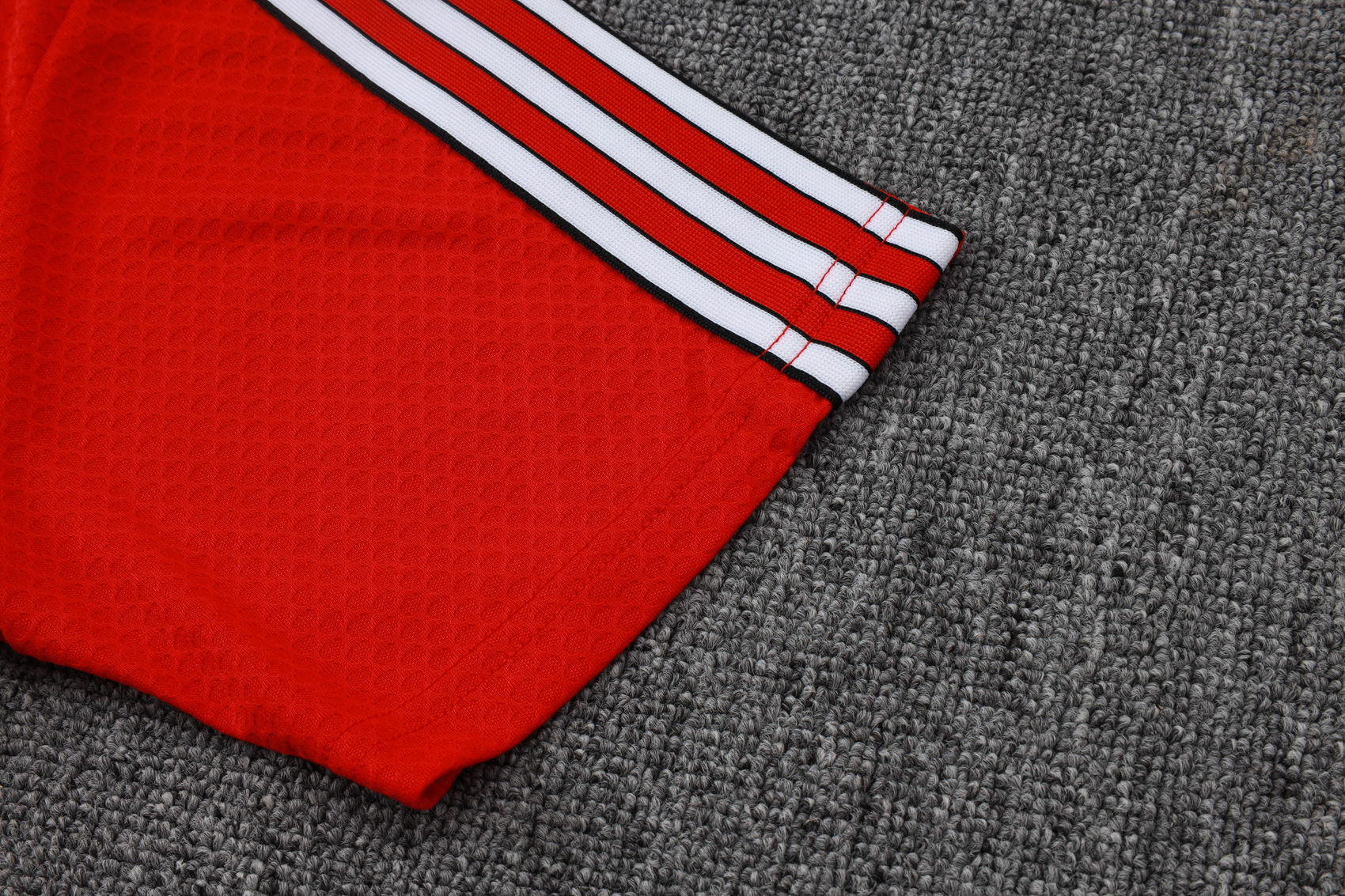 Manchester United Training Jersey Kit Red 2025/26