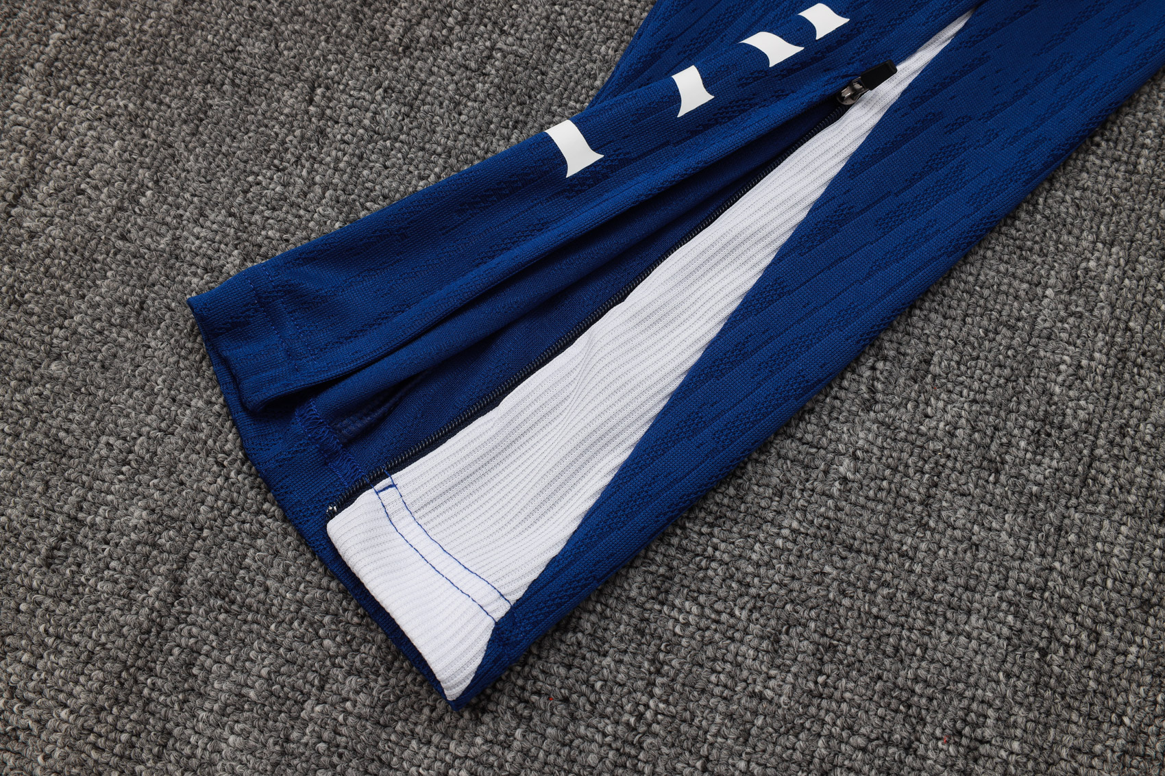 PSG Authentic Training Kit (Sweatshirt+Pants) Red 2025/26 - Player Version