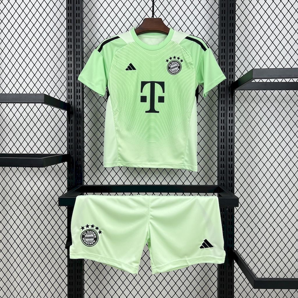 Bayern Munich Green Goalkeeper Kids Kit Jerseys+Shorts 2025/26