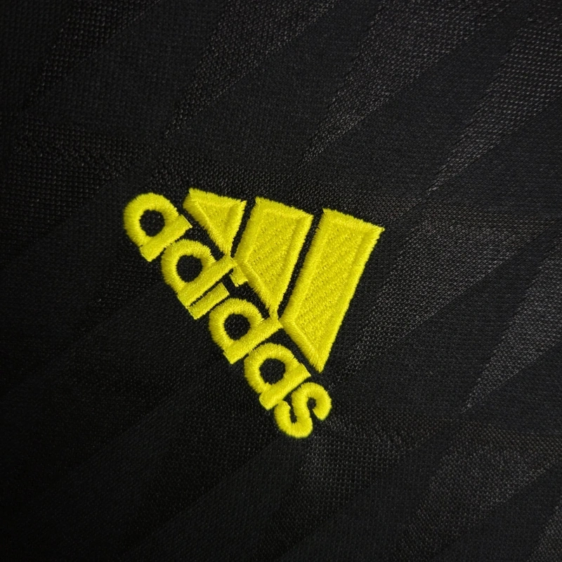 Liverpool Retro Football Jersey Away Custom Shirt 2010/11