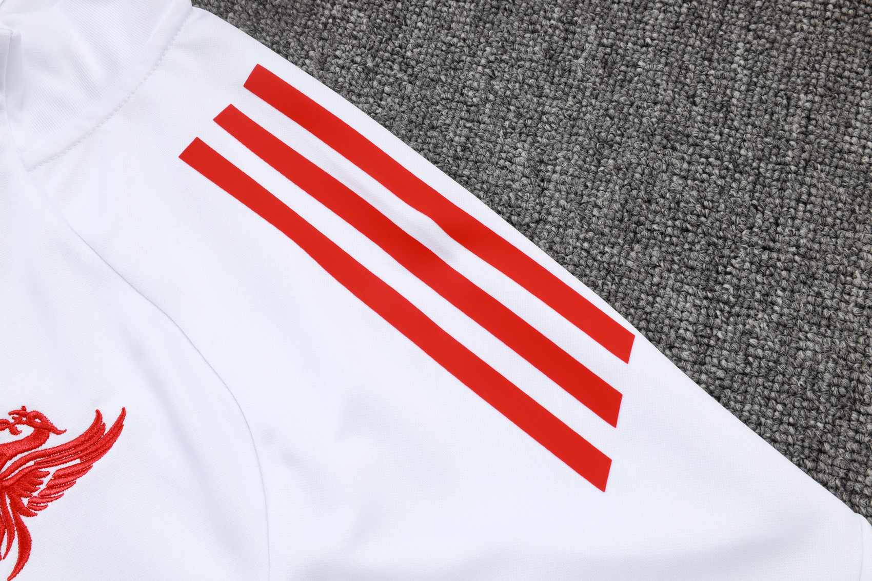 Liverpool Training Kit (Jacket+Pants) White 2025/26