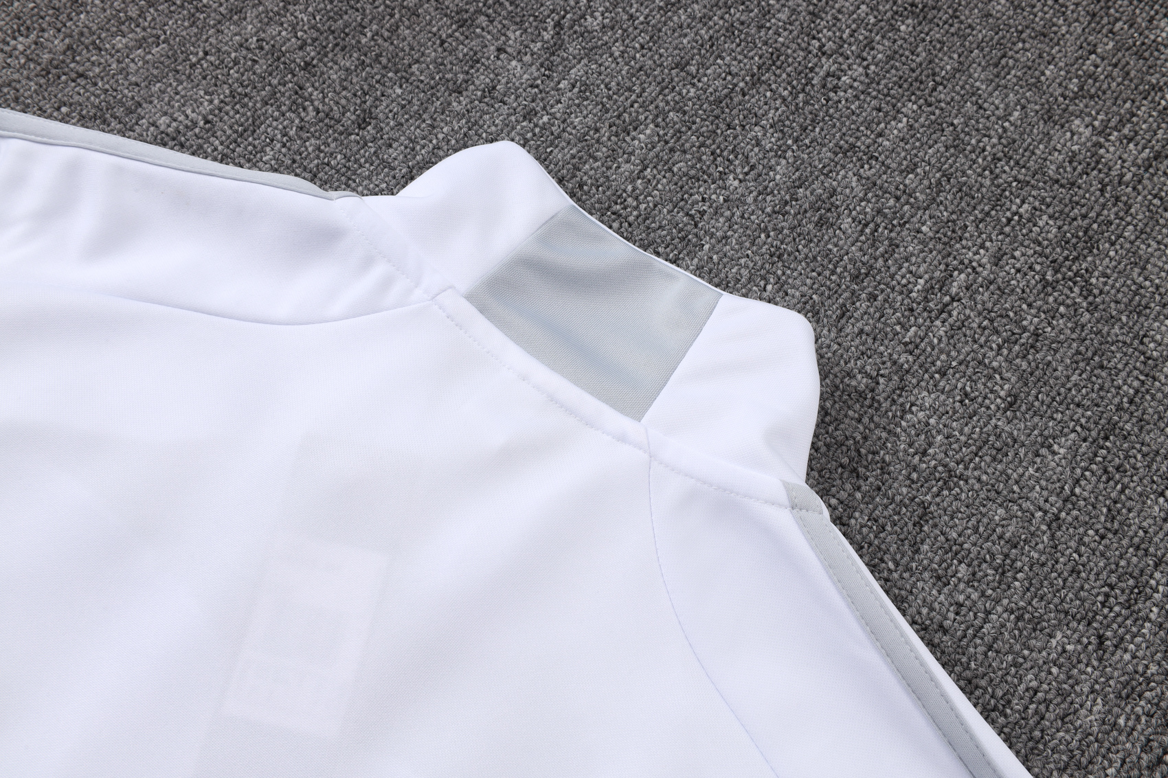 Real Madrid Training Kit (Jacket+Pants) White&Grey 2025/26