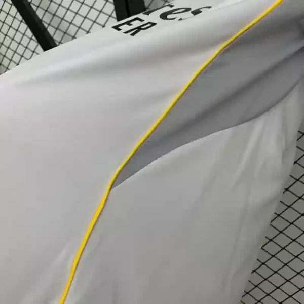 Real Madrid Home Women's Soccer Jersey 2025/26