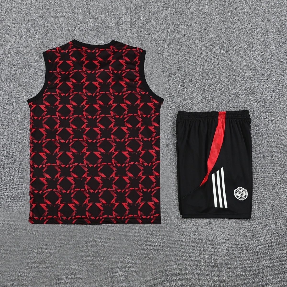 Manchester United Sleeveless Training Kit Black&Red 2025/26