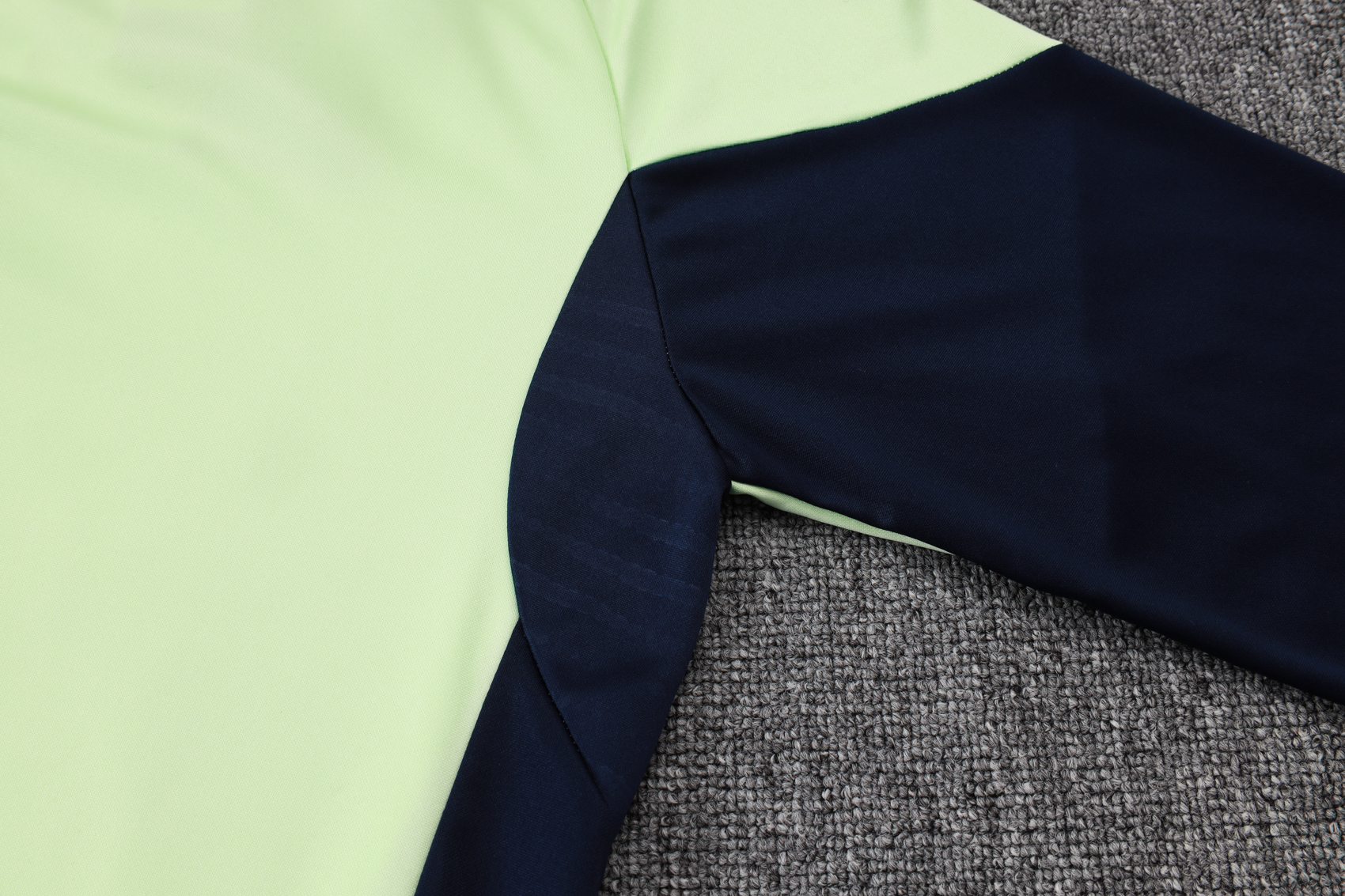 Real Madrid Training Kit (Sweatshirt+Pants) Light Green 2025/26