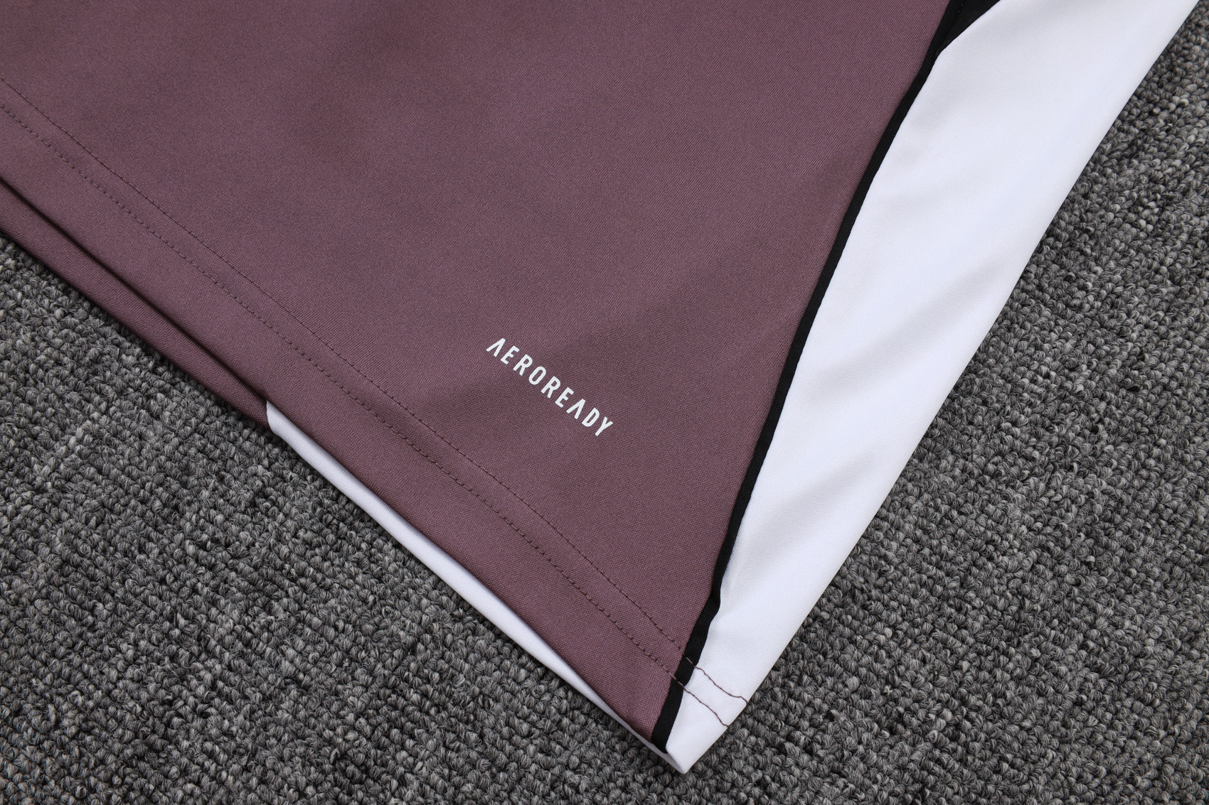 Manchester United Sleeveless Training Kit Purple 2025/26