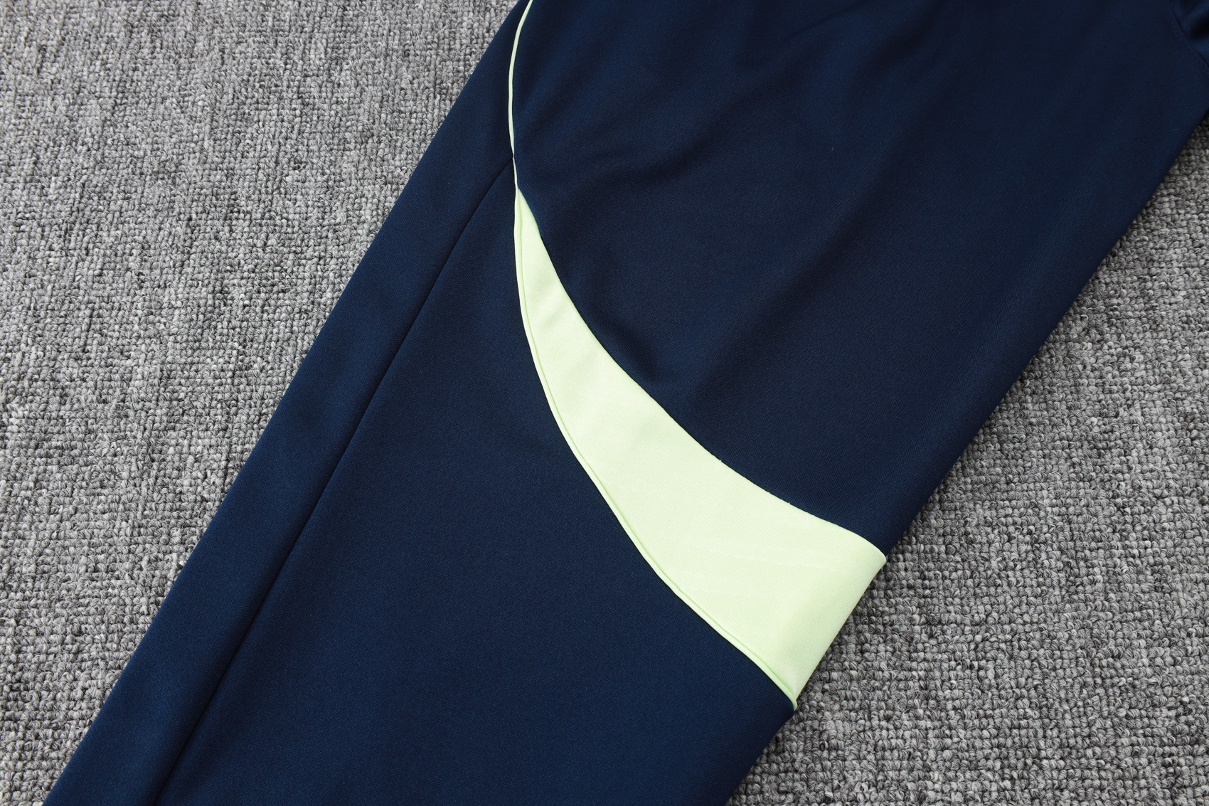 Real Madrid Training Kit (Jacket+Pants) Light Green 2025/26