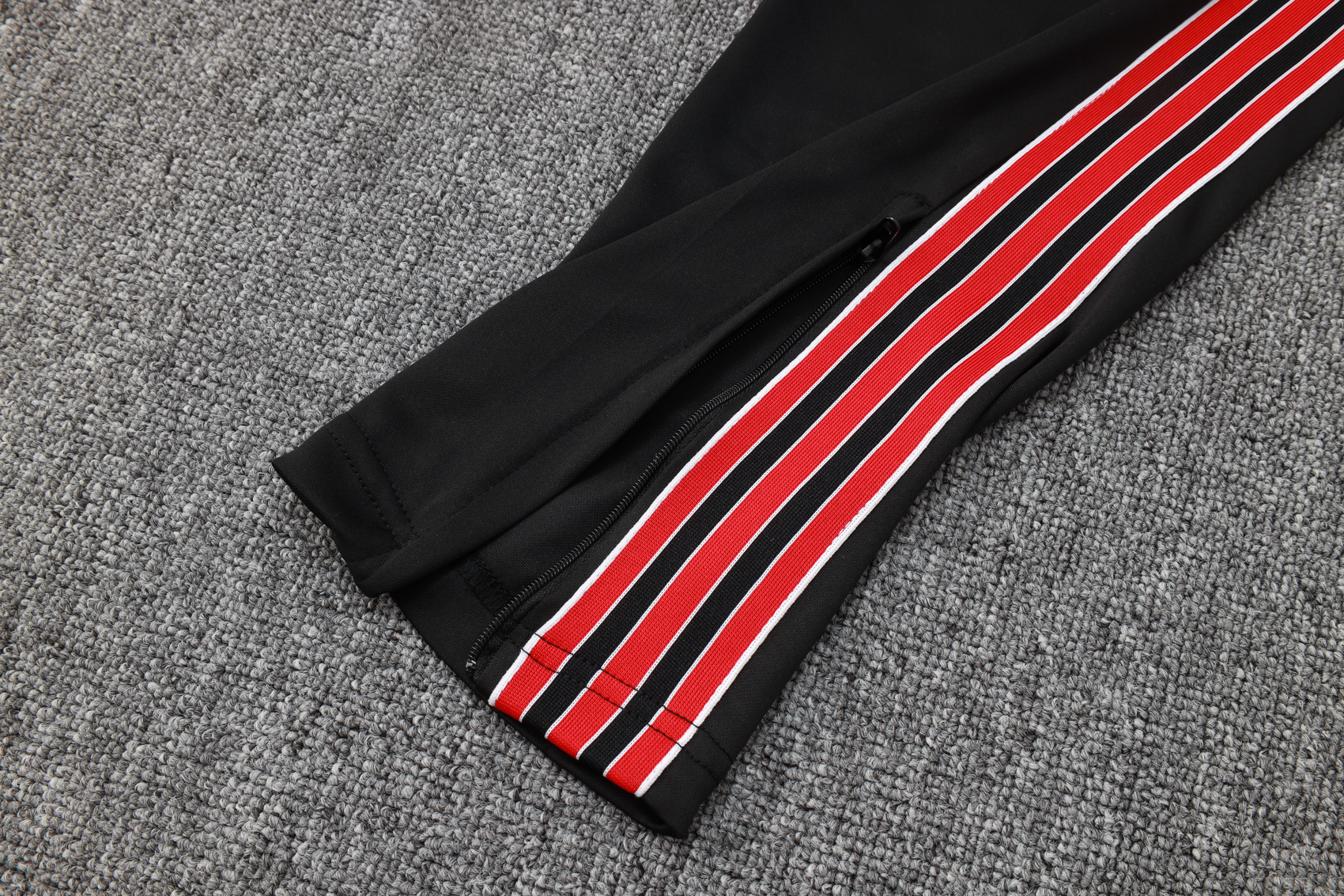 Manchester United Training Kit (Sweatshirt+Pants) Black 2025/26