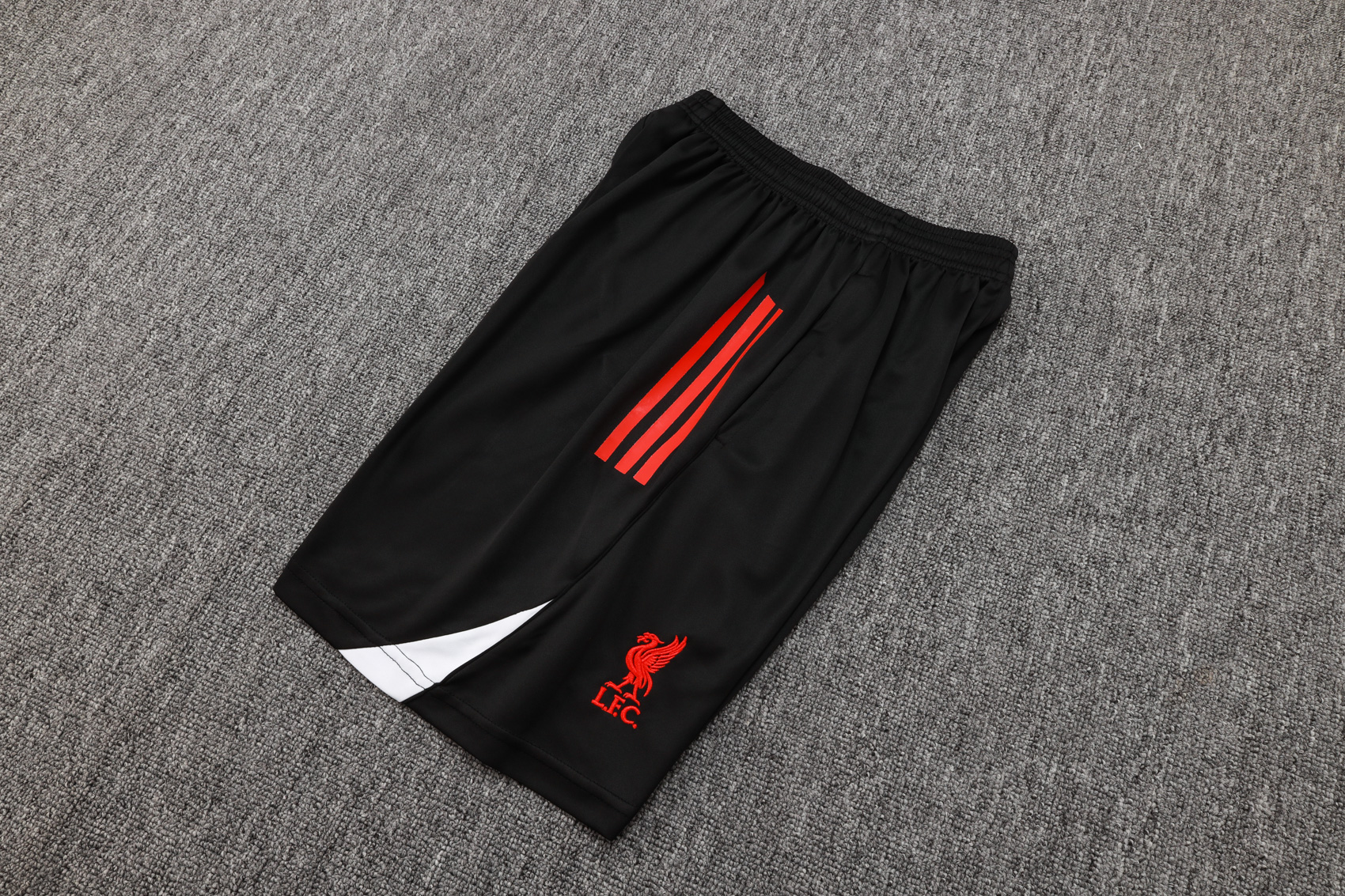 Liverpool Sleeveless Training Kit Black 2025/26