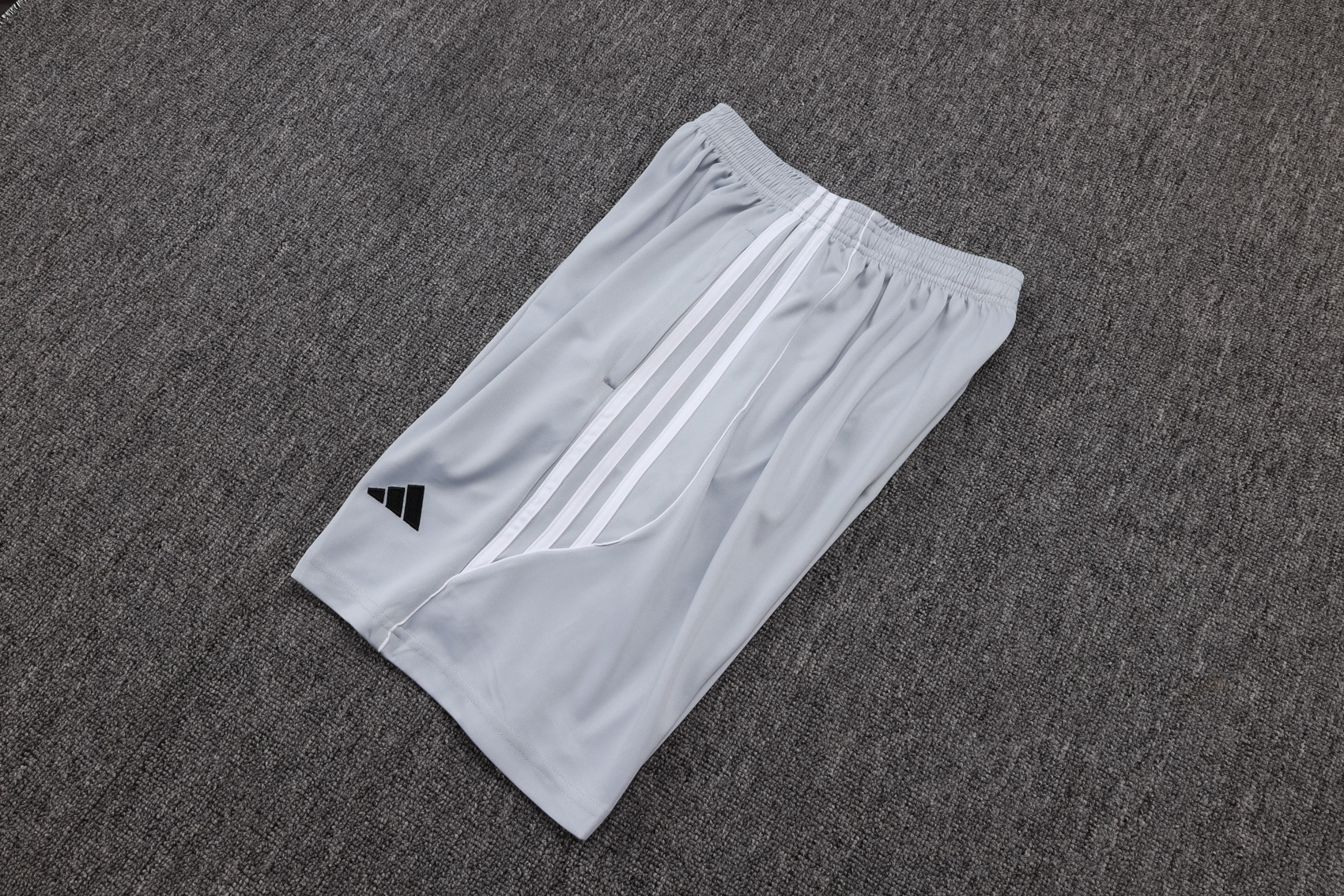 Real Madrid Training Jersey Kit Gray 2025/26