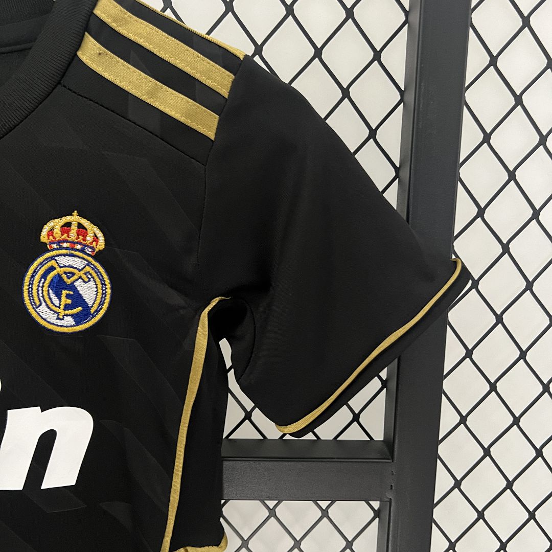 Real Madrid Retro Jersey Away Kids Kit Jersey+Shorts 2011/12