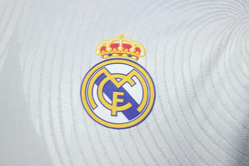 Real Madrid Authentic Retro Jersey Home Long Sleeve Soccer Shirt 2021/22