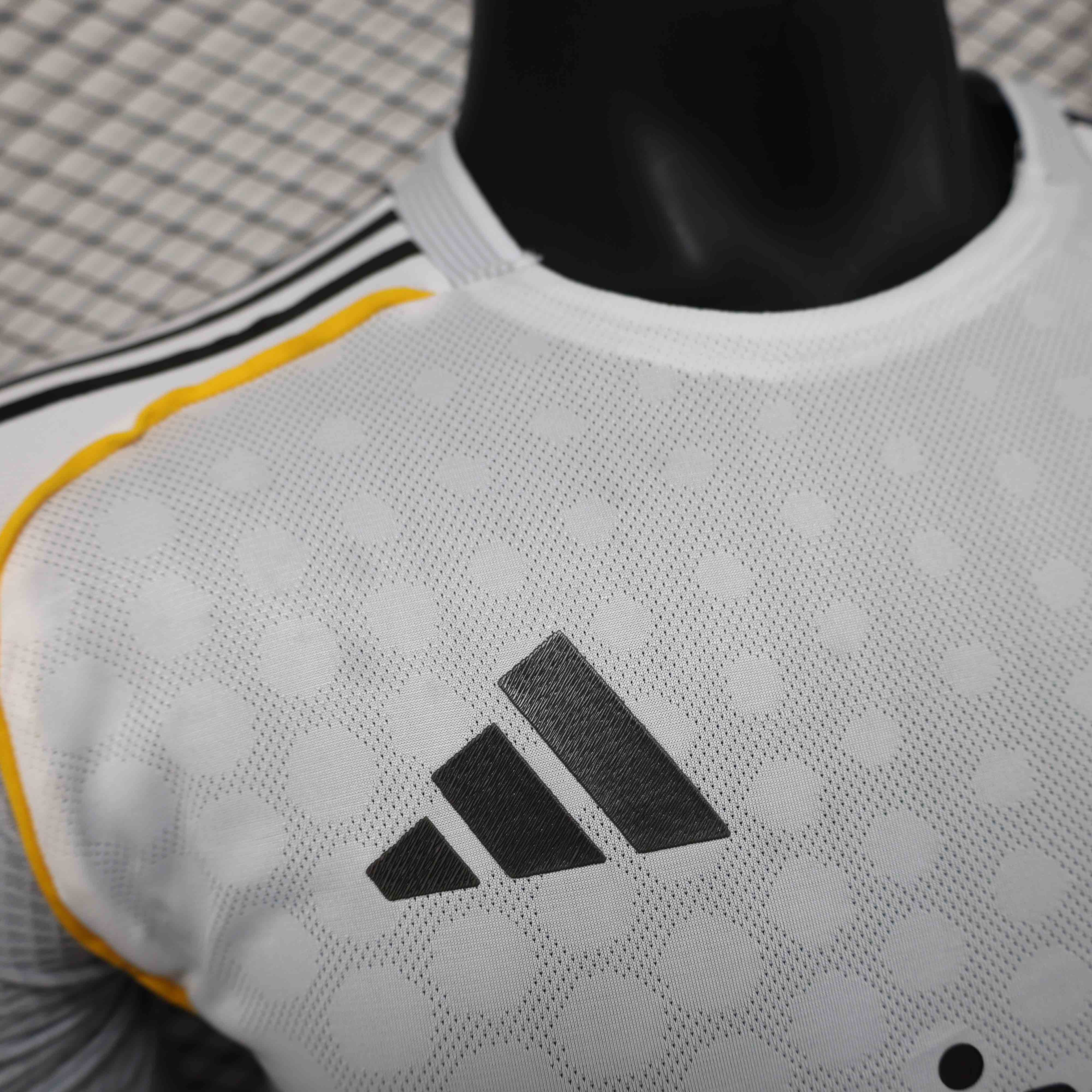 Modric Real Madrid Authentic Soccer Jersey Home Special Edition Shirt 2025/26