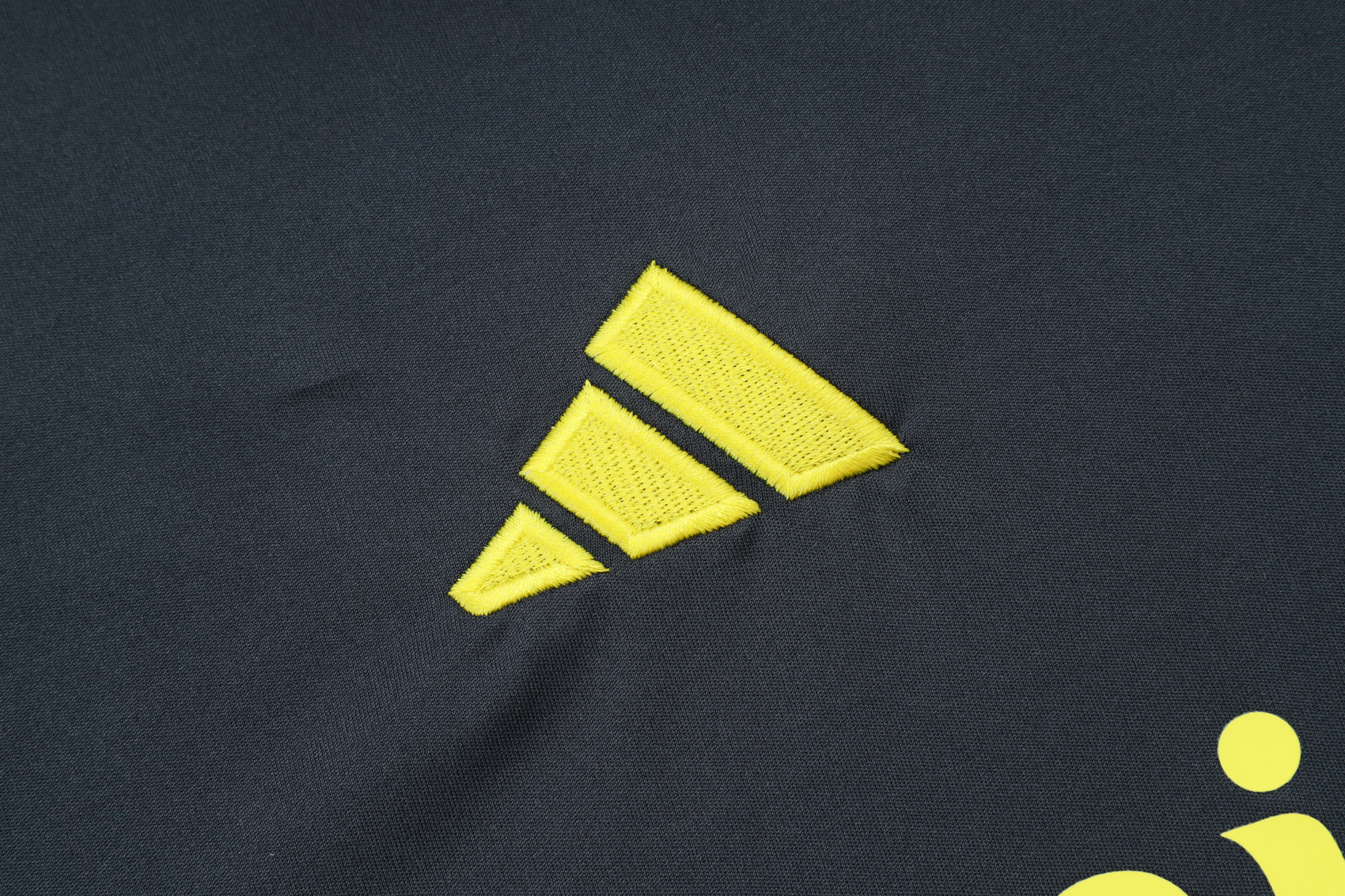 Real Madrid Sleeveless Training Kit Gray 2025/26