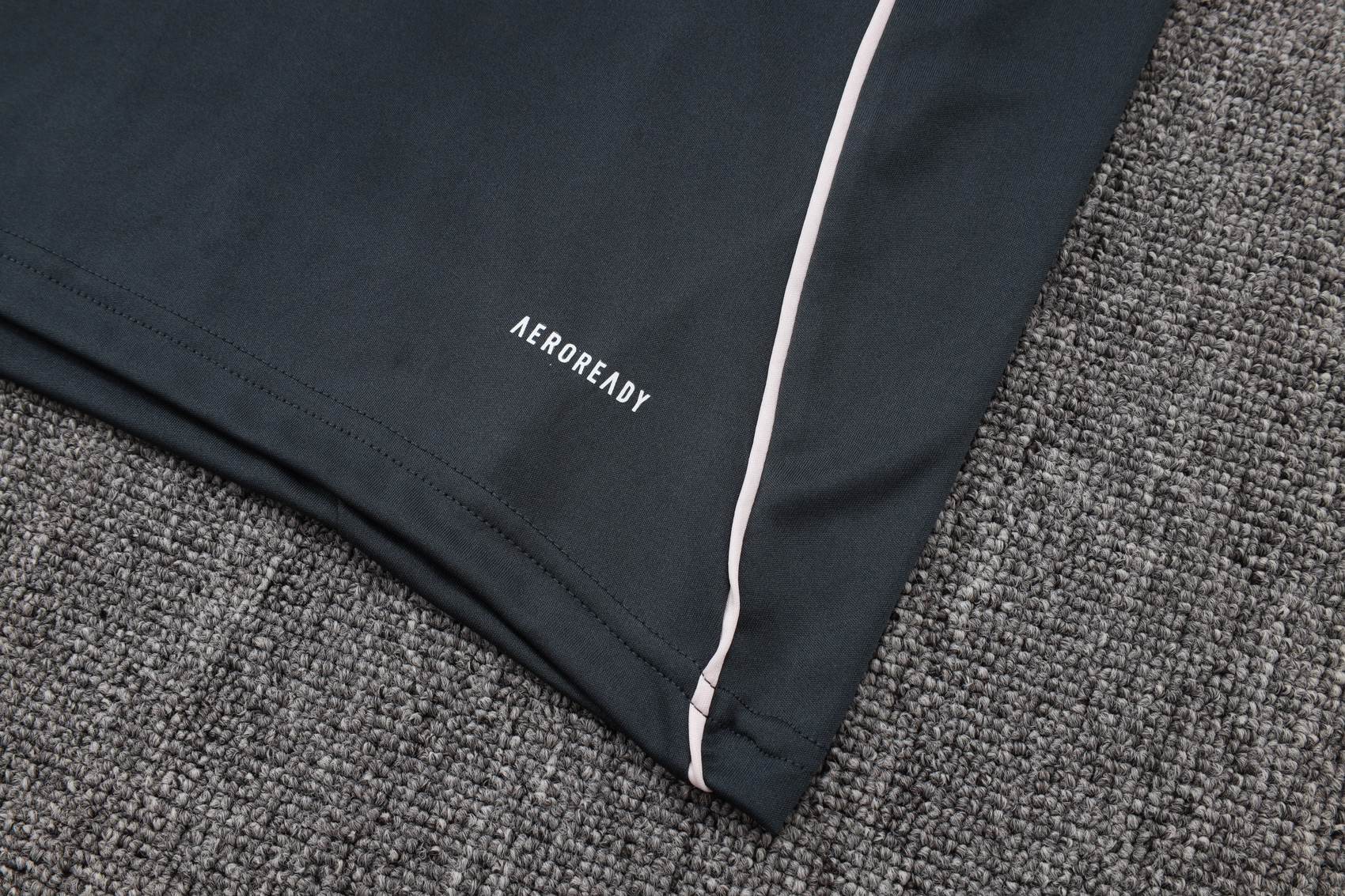 Real Madrid Sleeveless Training Kit Gray 2025/26