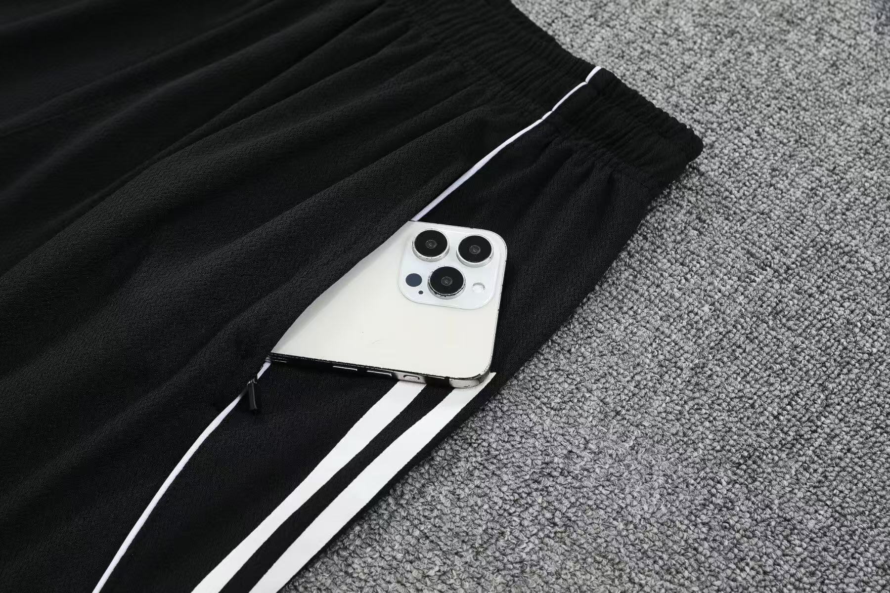 Manchester United Sleeveless Training Kit Purple 2025/26