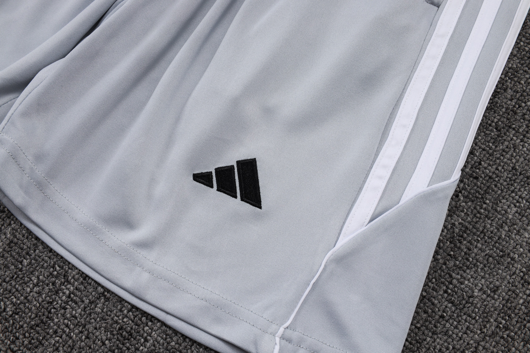 Real Madrid Training Jersey Kit Gray 2025/26