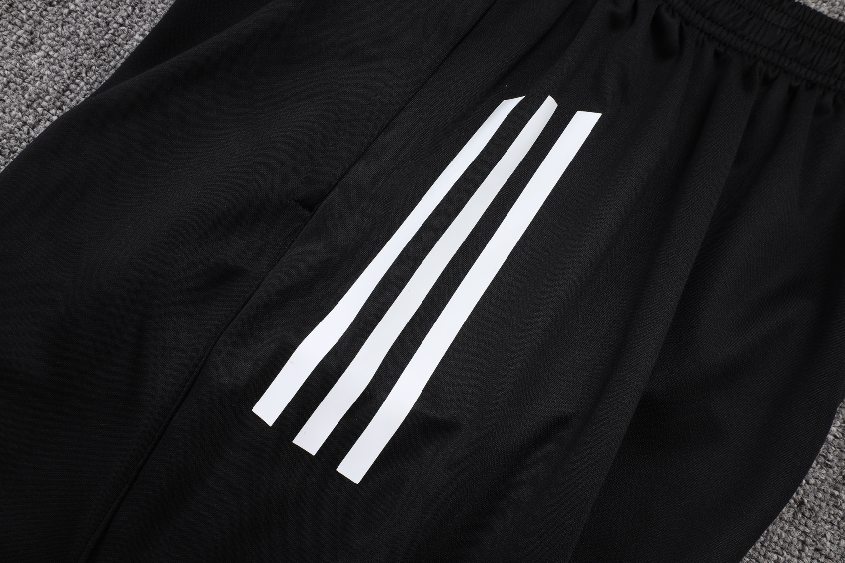 Manchester United Sleeveless Training Kit Purple 2025/26