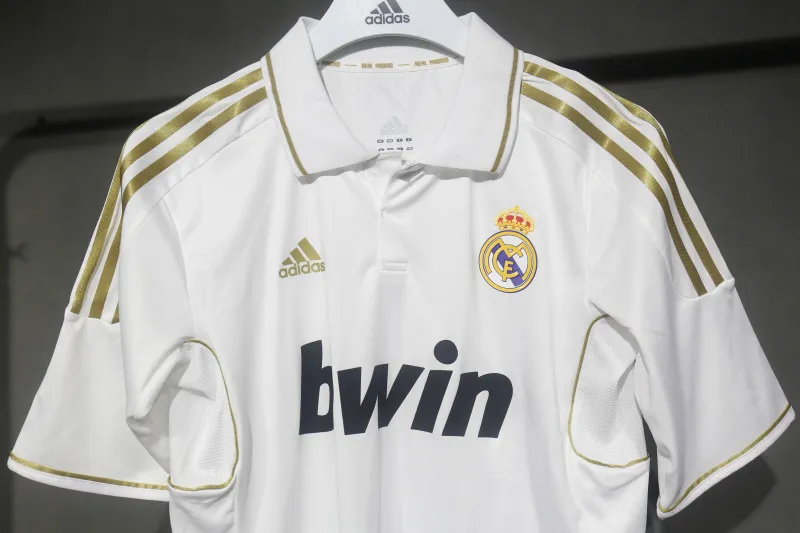 Real Madrid Authentic Retro Jersey Home Soccer Shirt 2011/12