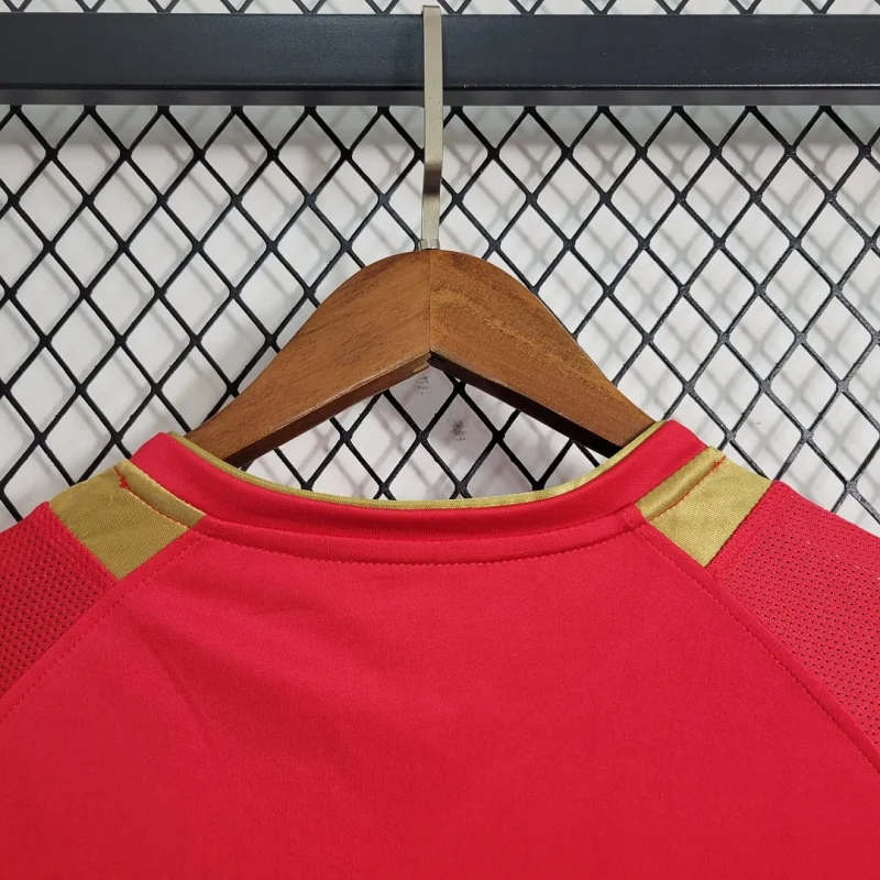 Liverpool Retro Football Jersey Home Custom Shirt 2005/06