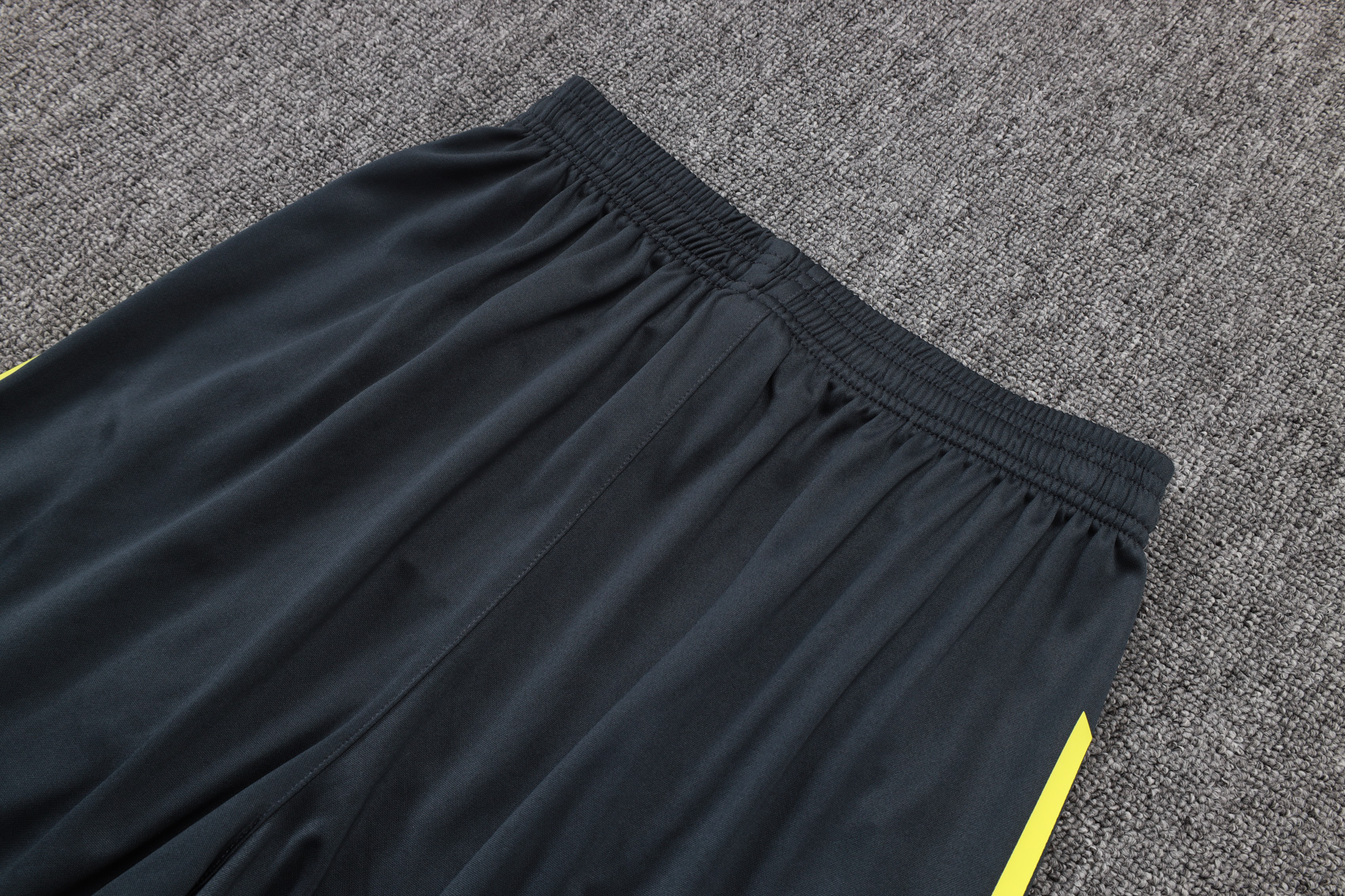 Real Madrid Sleeveless Training Kit Gray 2025/26