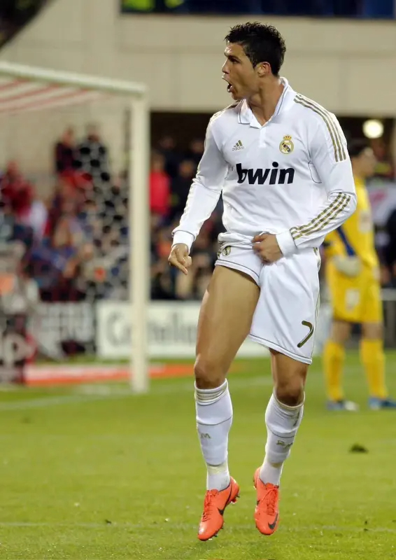 Real Madrid Authentic Retro Jersey Home Long Sleeve Soccer Shirt 2011/12