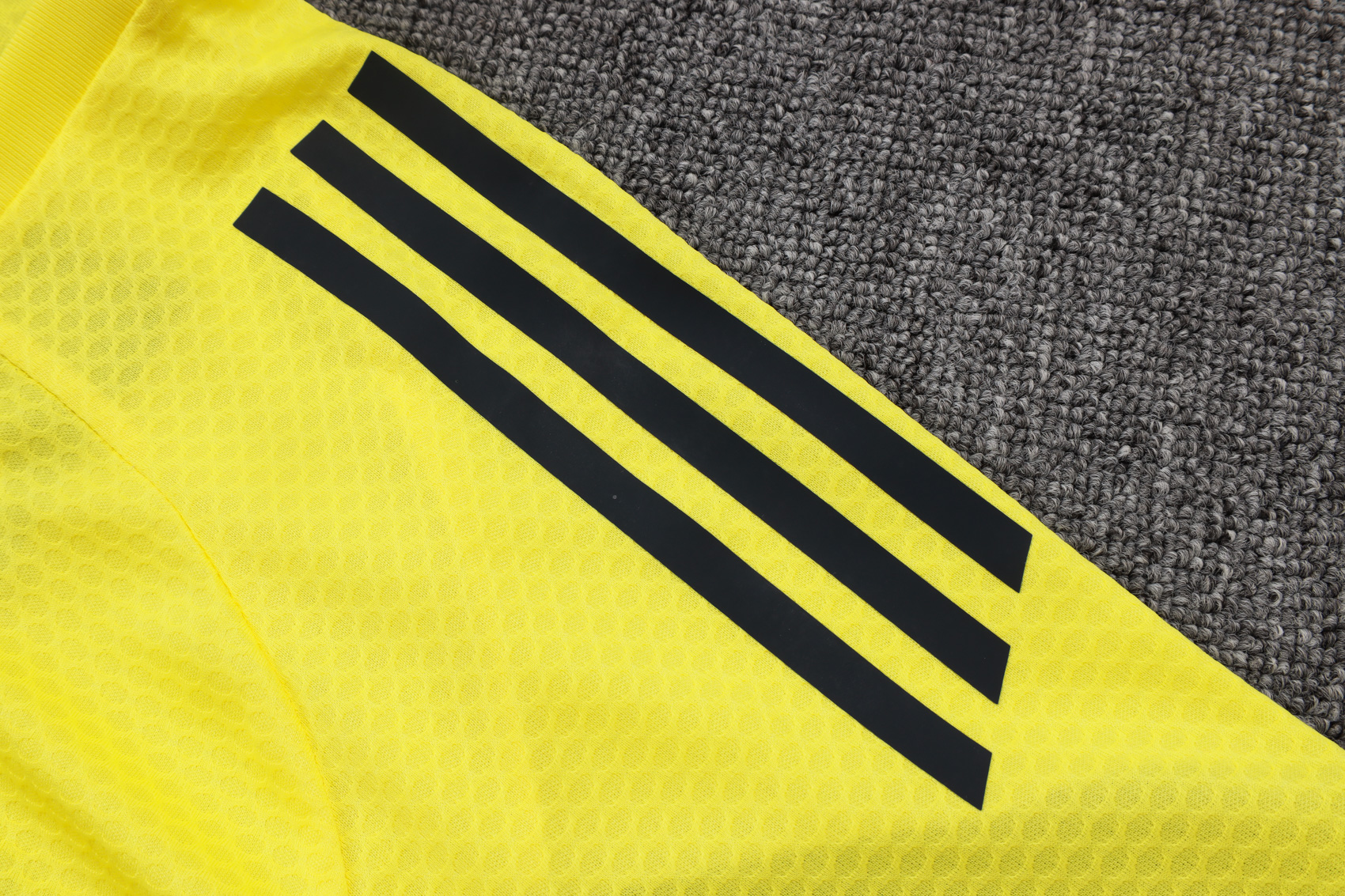 Real Madrid Training Jersey Kit Yellow 2025/26