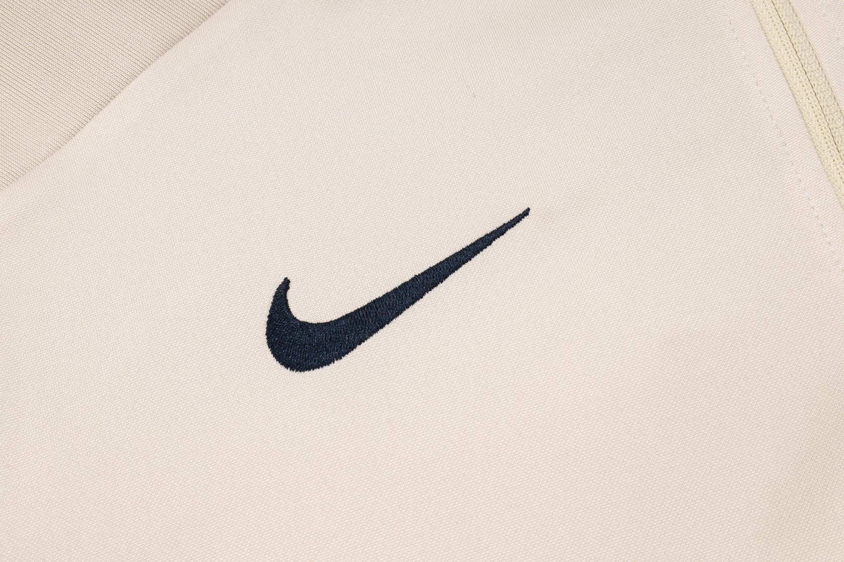 Barcelona Training Kit (Sweatshirt+Pants) Beige 2025/26