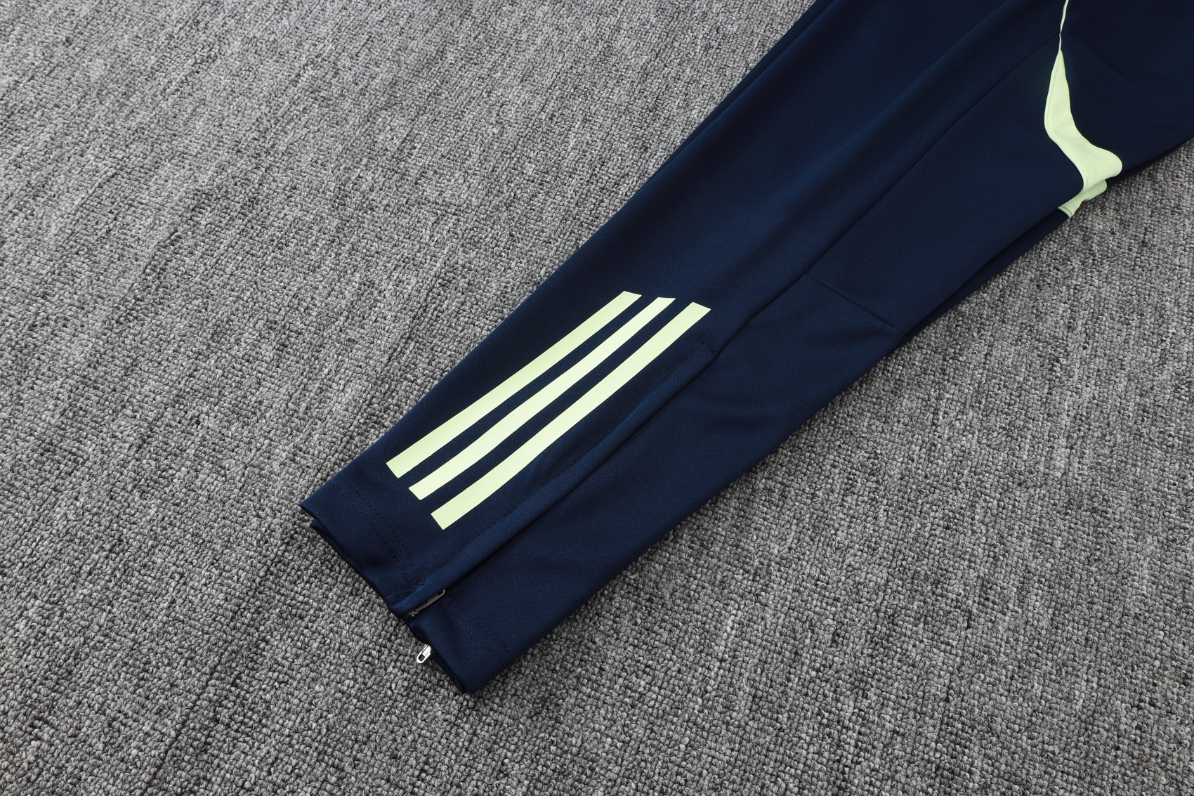 Real Madrid Training Kit (Jacket+Pants) Light Green 2025/26