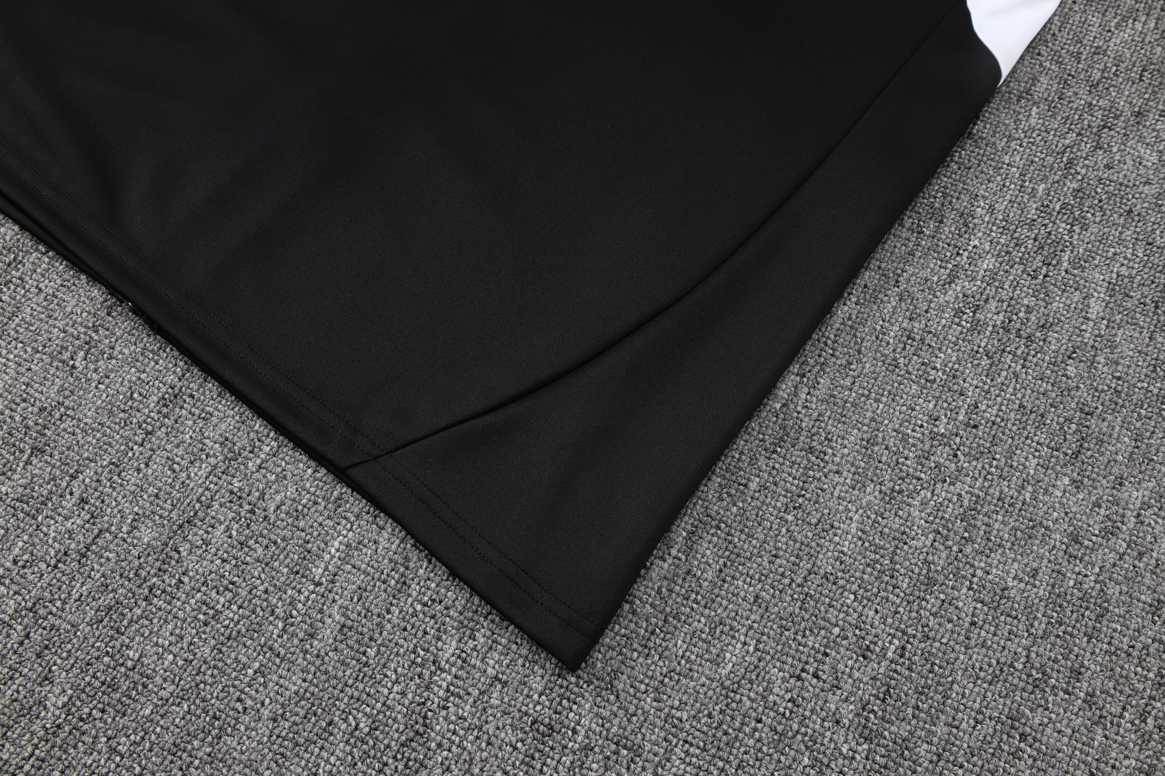 Liverpool Training Kit (Jacket+Pants) Black 2025/26