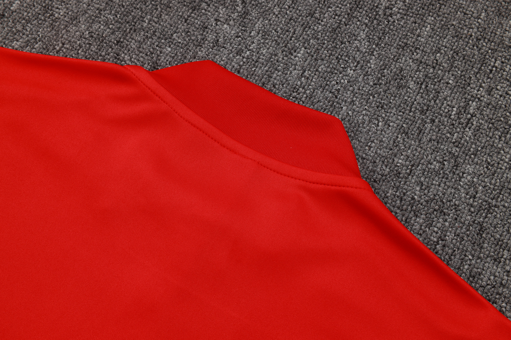 Liverpool Training Kit (Sweatshirt+Pants) Red 2025/26