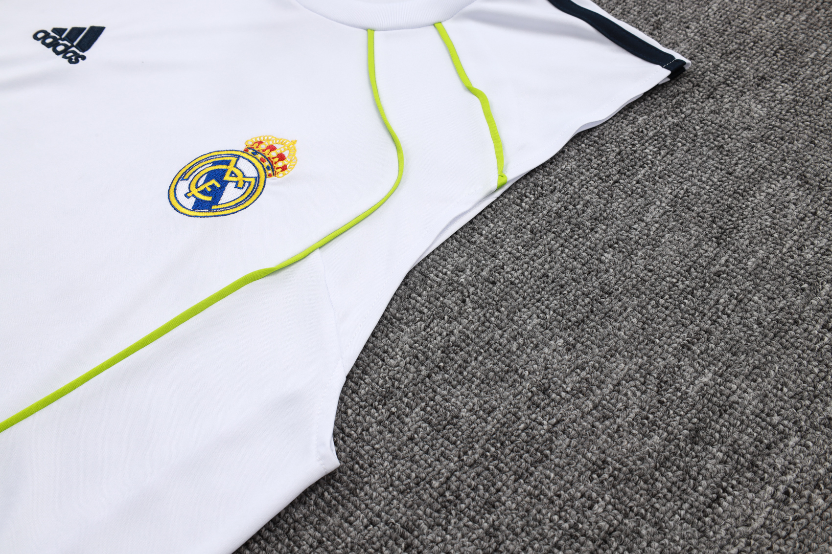Real Madrid Sleeveless Training Kit White 2025/26