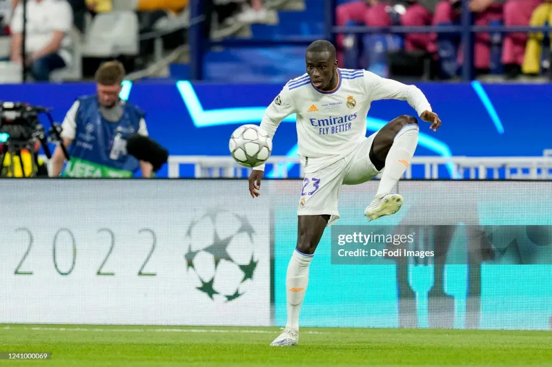 Real Madrid Authentic Retro Jersey Home Long Sleeve Soccer Shirt 2021/22